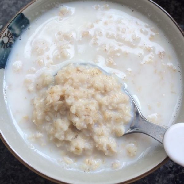 清新口感的蜂蜜牛奶燕麥粥的做法