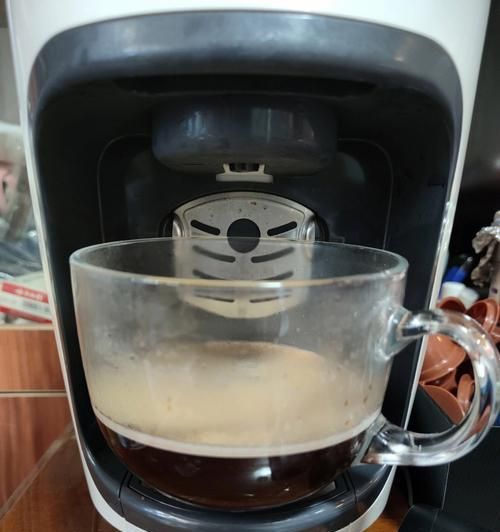 探究咖啡機(jī)制作的苦味咖啡的原因（苦味咖啡的成因及解決方法） 第2張