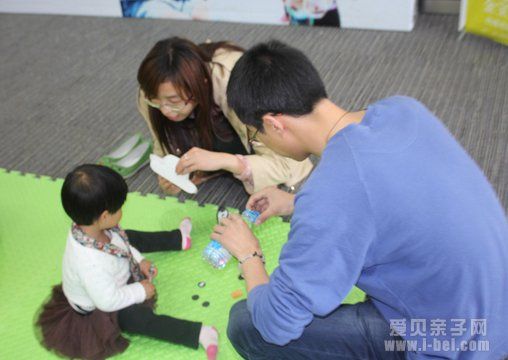 爸爸媽媽跟寶寶互動游戲大全
