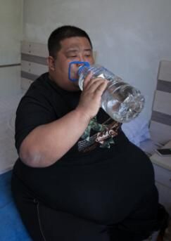 掌握健康喝水時(shí)間表，讓你輕松躺瘦