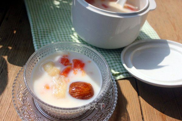 美容養(yǎng)顏-木瓜花膠湯的做法