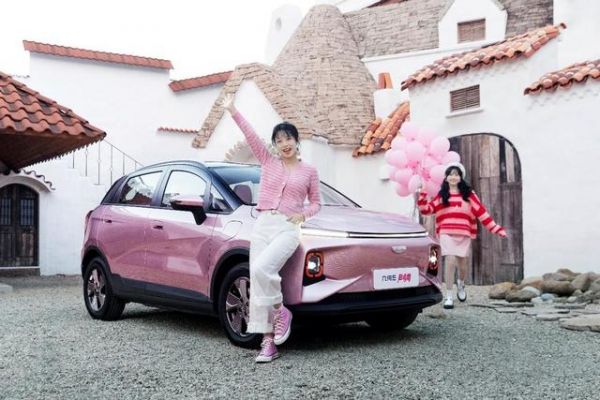 10萬級純電動車推薦！幾何E、哪吒V怎么選？-有駕