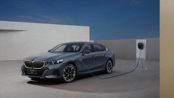 為什么身邊的人都在選擇智能電動車？周末來這里解鎖智能出行黑科技-有駕