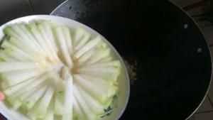 黃花菜炒冬瓜的做法步驟 第5步