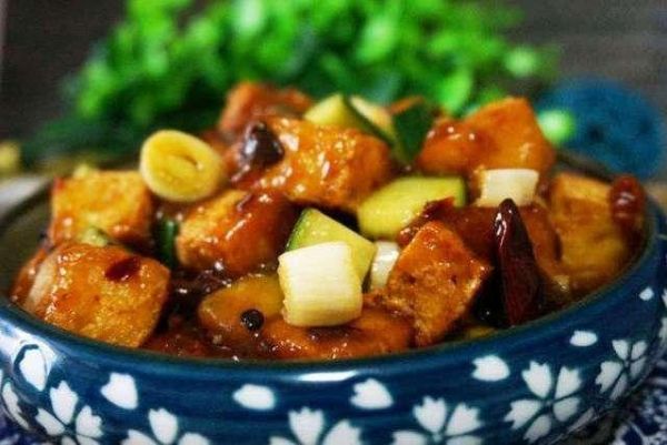 美食推薦：果醋黃花菜，家蒸豆腐，豆角燒茄子的做法