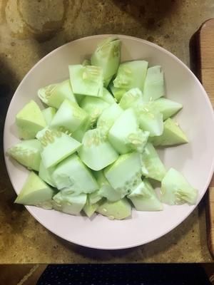 黃瓜燒茄子的做法 步驟1