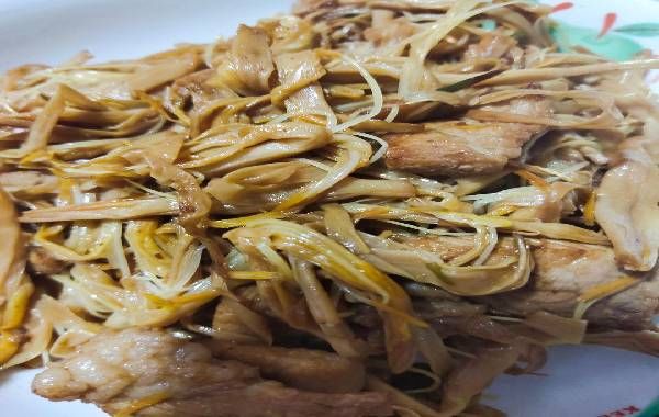 黃花菜炒肉