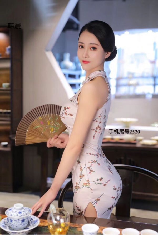 昨天我在上海閔行區(qū)高端私人水療會(huì)所店，為顧客帶去舒適健康