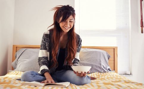 燕窩真假 如何鑒別燕窩的真假 如何分辨真假燕窩