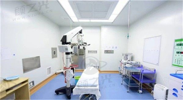 深圳华厦眼科医院赵铁英医生:近视手术的专业护理与建议