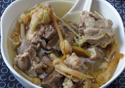 介紹黃花菜排骨湯的做法