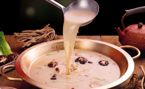 冬季吃什么暖和？鮮香菌湯火鍋?zhàn)萄a(bǔ)身心