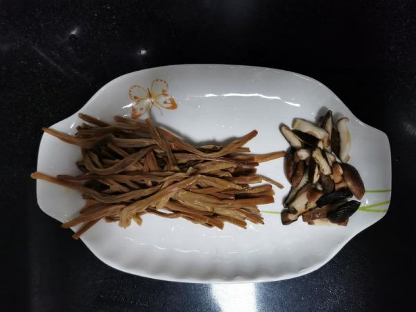 純奶手撕吐司的做法 步驟1