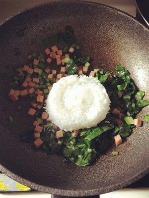 番茄酱蛋包饭的做法步骤 第5步