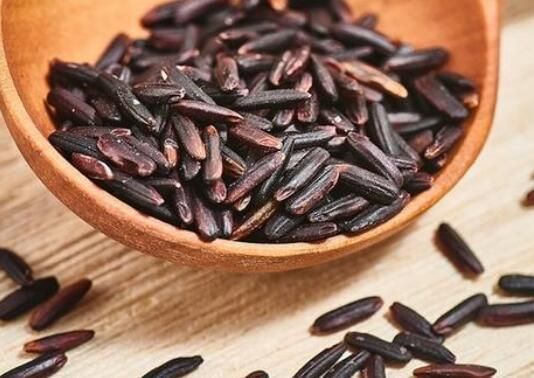 黑莓果米和黑米的區(qū)別 吃黑莓果米的好處