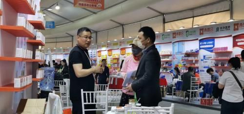 本次展会上，NovaSOL®诺惠辅酶Q10软胶囊与益生蓝系列产品凭借其卓越的品质和创新的科技理念，成为现场的一大亮点。