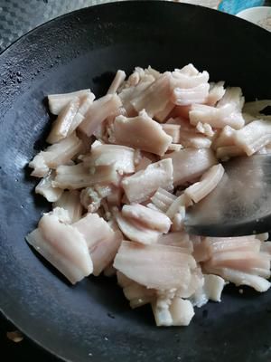 自制簡單又健康生酮油脂—豬油的做法 步驟2