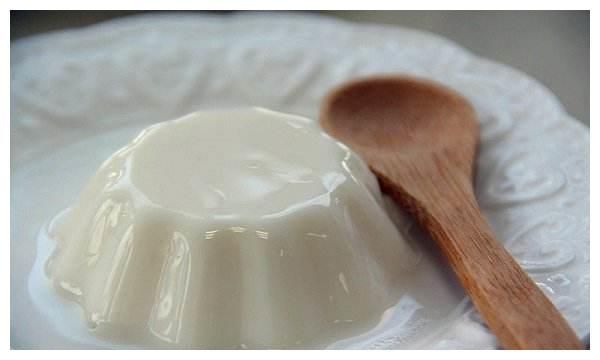 小孩子的最爱——果冻，Q弹滑爽，吃果冻要注意的事你都知道吗