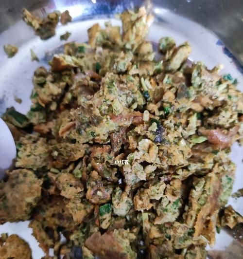 以香椿煎土雞蛋——健康美味雙豐收（家常美食）
