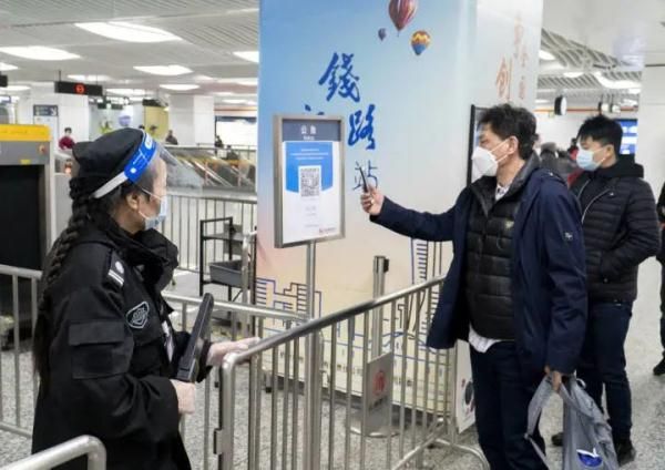 浙江：健康碼變色了怎么辦？日常健康監(jiān)測(cè)人員能外出嗎？解答來了