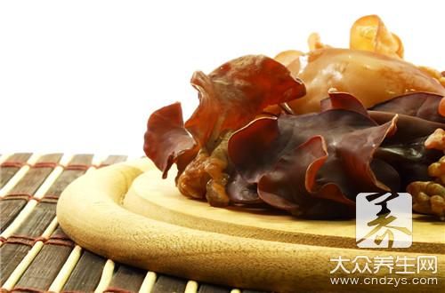 黑木耳對(duì)治療白頭發(fā)有作用嗎？