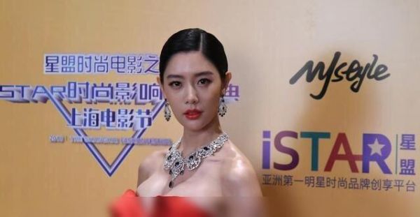 号称“亚洲第一美女”的克拉拉太惊艳，身材比颜值更完美