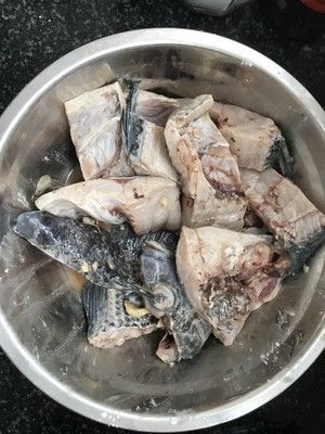 西紅柿燜魚(yú)的做法步驟 第1步