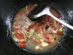 西紅柿燜魚(yú)的做法步驟 第4步