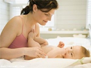 懷孕3個月怎么到社區(qū)領取健康手冊？