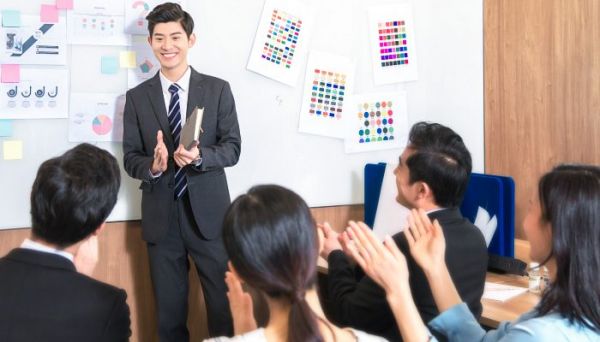 攝圖網(wǎng)_501272578_banner_商務(wù)人士辦公室開會（企業(yè)商用）.jpg