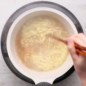 健康煮泡面的做法步骤 第1步