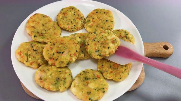 預防寶寶缺鈣輔食這樣做，軟糯可口營養(yǎng)豐富，寶寶愛吃個頭長得快