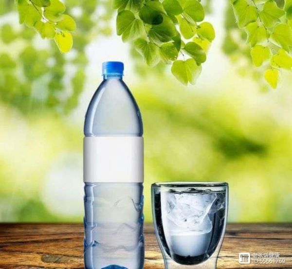 桶裝水、礦泉水、燒開的自來水，長期喝哪種水的人更健康？