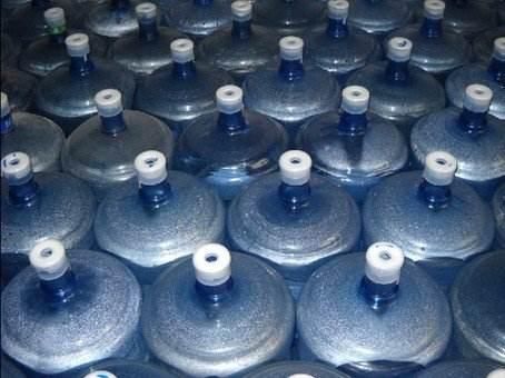 桶裝水和燒開的自來水，哪種飲用水最健康安全？有正確答案了