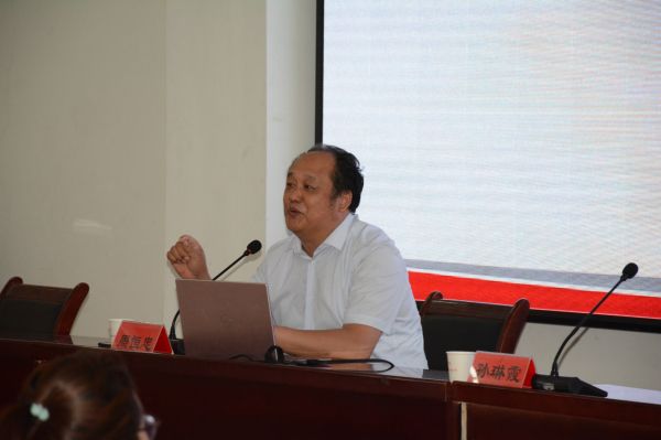 學(xué)校舉辦大學(xué)生健康講座，響應(yīng)“健康中國(guó)”戰(zhàn)略