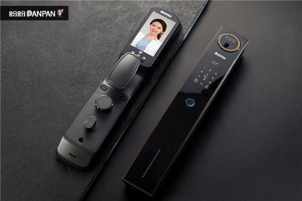 　　盼盼人脸识别智能锁PF7042M