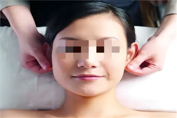 提拉耳垂法