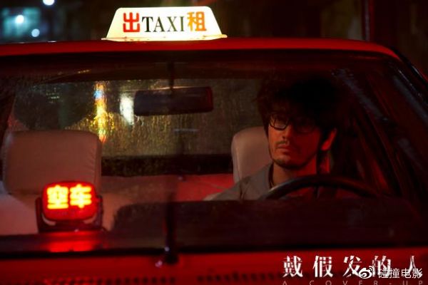 43歲黃曉明暴瘦背后，因?qū)а菀鬁p重30斤，采訪透露身體出問題