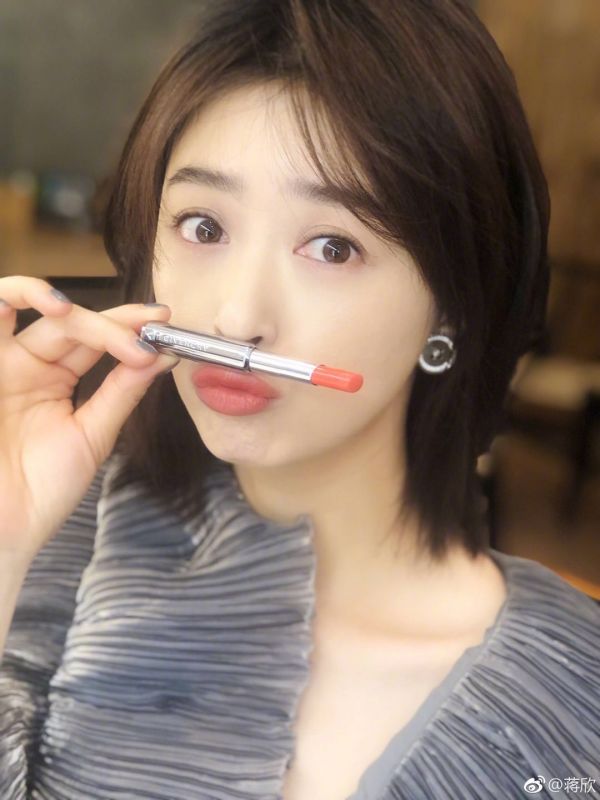 蔣欣暴瘦變美到認不出 網(wǎng)友：辨識度下降