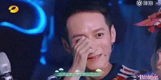 李维嘉.GIF