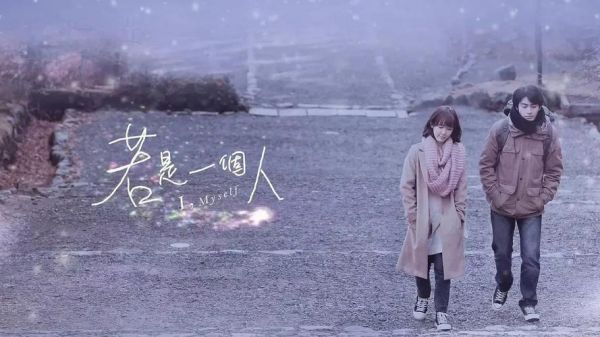 艾滋病疫苗怎么查真?zhèn)?></p><p> 一、官方渠道查詢是基礎(chǔ)</p><p>首先,最直接也是最可靠的方式是通過官方渠道進行查詢。全球范圍內(nèi),世界衛(wèi)生組織(WHO)、各國衛(wèi)生部門以及正規(guī)疫苗生產(chǎn)商的官方網(wǎng)站,通常會發(fā)布經(jīng)過嚴(yán)格審批的疫苗清單及其相關(guān)信息。訪問這些官方網(wǎng)站,您可以查找到已批準(zhǔn)上市的艾滋病疫苗名稱、生產(chǎn)廠家、批準(zhǔn)文號等關(guān)鍵信息。對于任何聲稱能預(yù)防艾滋病的疫苗,若在其官方渠道無法找到相應(yīng)記錄,應(yīng)高度警惕其真實性。</p><p> 二、驗證批準(zhǔn)文號與認(rèn)證</p><p>每款合法疫苗在上市前都必須經(jīng)過嚴(yán)格的臨床試驗和監(jiān)管審批,并獲得相應(yīng)的批準(zhǔn)文號或認(rèn)證標(biāo)志。在中國,國家藥品監(jiān)督管理局(NMPA)是負(fù)責(zé)藥品審批的主要機構(gòu),其網(wǎng)站上可查詢到所有合法疫苗的詳細信息。對于進口疫苗,還需留意是否擁有進口藥品注冊證號。通過比對疫苗包裝上的批準(zhǔn)文號與官方發(fā)布的信息,可以有效鑒別真?zhèn)巍?/p><p> 三、警惕虛假宣傳與非法銷售</p><p>虛假宣傳是非法疫苗常見的誘餌。真正的疫苗不會夸大其詞,承諾百分之百的預(yù)防效果,更不會使用絕對化的語言。同時,正規(guī)疫苗的銷售必須遵循嚴(yán)格的法律法規(guī),不得通過網(wǎng)絡(luò)平臺隨意銷售,更不可能出現(xiàn)“一針見效”、“快速治愈”等夸張宣傳。遇到此類信息,應(yīng)立即遠離,并向相關(guān)部門舉報。</p><p> 四、咨詢專業(yè)人士意見</p><p>面對復(fù)雜的疫苗市場,如果您仍有疑慮,不妨尋求專業(yè)醫(yī)療人員的幫助。醫(yī)生、藥師或公共衛(wèi)生專家能夠根據(jù)疫苗的最新研究進展,為您提供科學(xué)的建議和指導(dǎo)。他們還能幫助您理解疫苗的作用機制、接種程序及可能的風(fēng)險,從而做出明智的選擇。</p><p><img src=