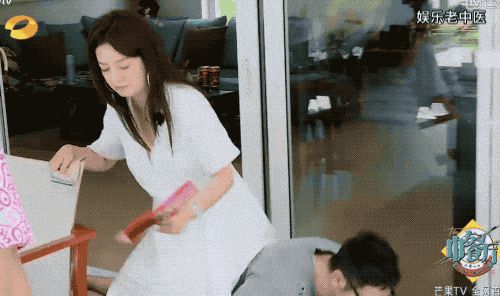 趙薇瘦身成功分享減肥秘籍，網(wǎng)友：能做到我早就瘦了！