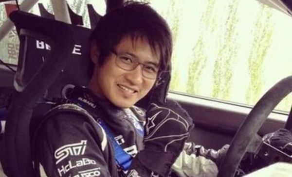 韓寒從發(fā)福男子到暴瘦40斤：成年人，身體健康便是最大的幸福