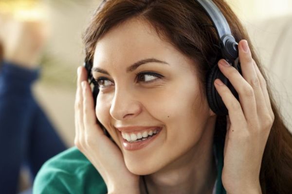 女人夜间盗汗是什么病 夜间盗汗是什么原因女性 长期盗汗和什么病有关