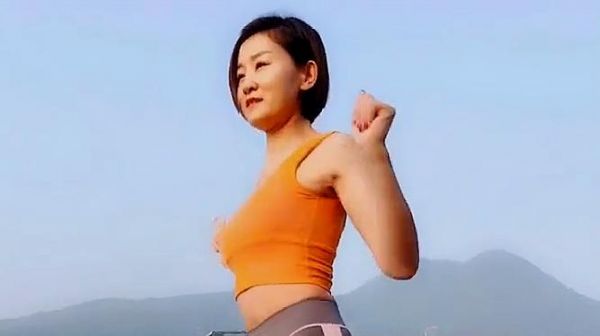 瘦肚子：不僅瘦肚子還能瘦腿的動(dòng)作，你還不收藏嗎？
