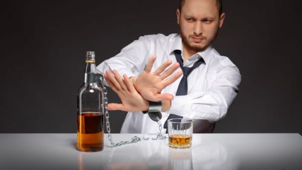 喝完酒口渴怎么回事