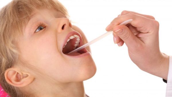 孩子舌頭發(fā)白的原因