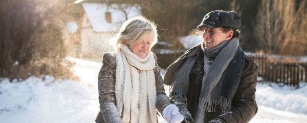 60岁老人总犯困正常吗 60岁老人天天想睡觉是怎么回事 老人总犯困吃什么好