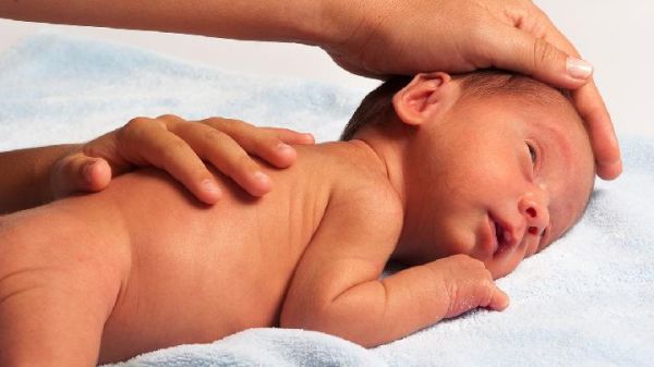 三月大的嬰兒拉肚子怎么辦？嬰兒拉肚子如何治療？