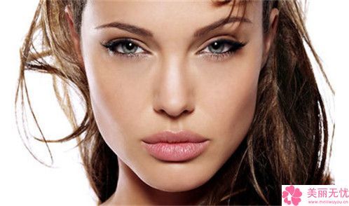 眼睛凹陷脂肪填充對健康有影響嗎